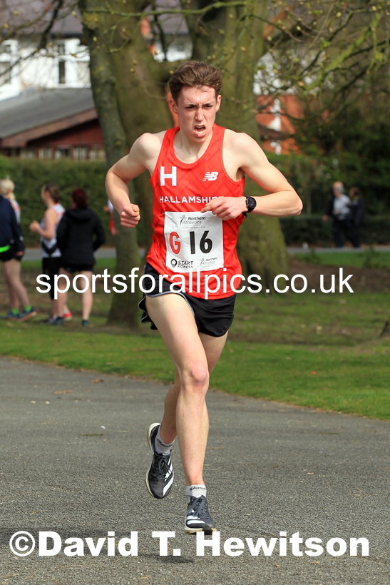 Senior Mens Northern 12 Stage Road Relay, 2022 Northern 12 and 6 Stage Road Relays,  Birkenhead Park, Birkenhead, Wirral.  Photo: David T. Hewitson/Sports for All Pics